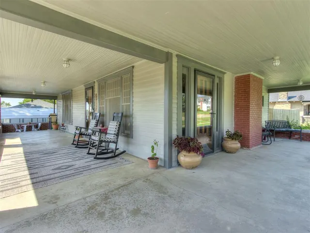 Photo 7 — 525 E Broadway Street, Cushing, OK 74023