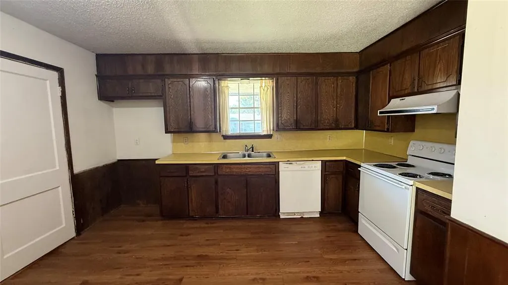 Photo 4 — 1618 Briarcliff Court, Norman, OK 73071