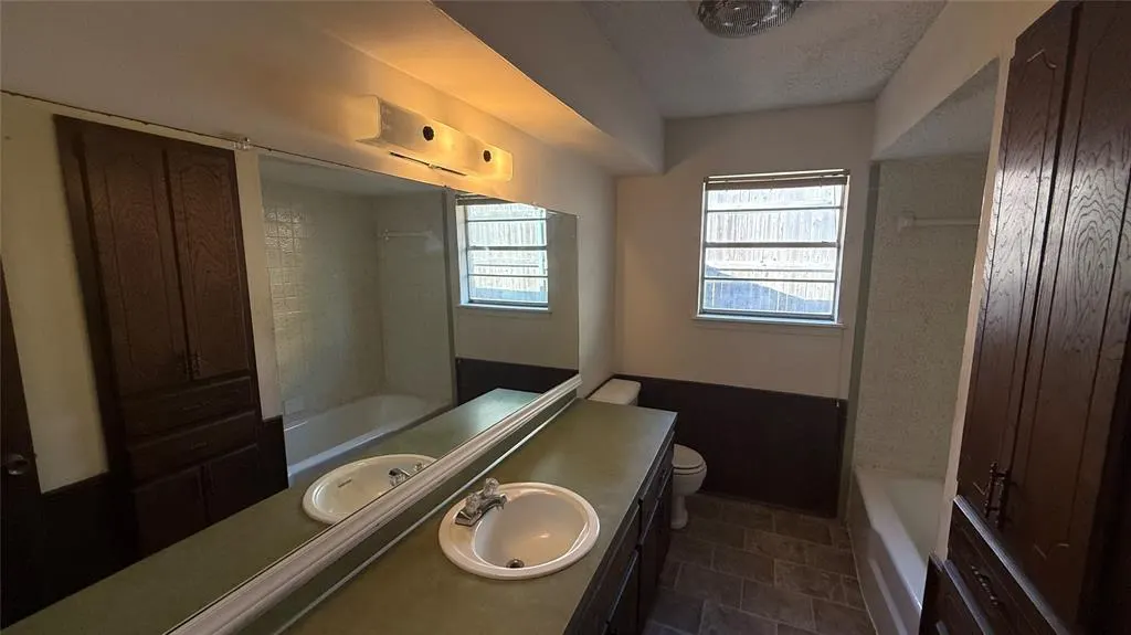 Photo 9 — 1618 Briarcliff Court, Norman, OK 73071