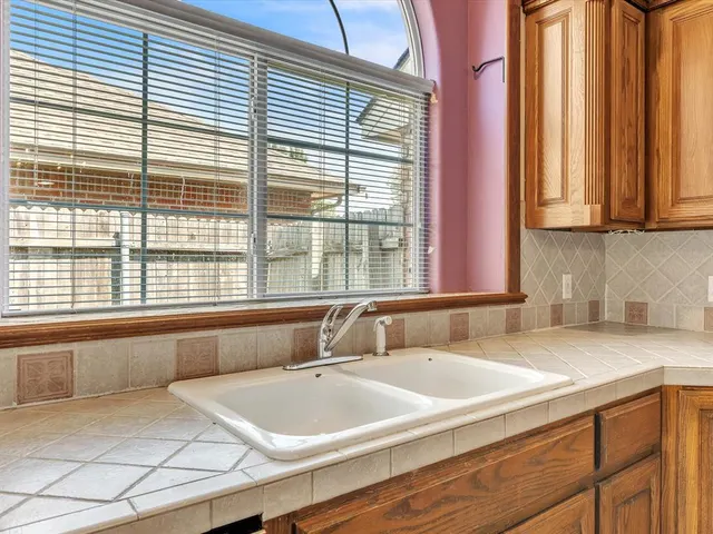 Photo 3 — 2525 Renwick Avenue, Oklahoma City, OK 73128