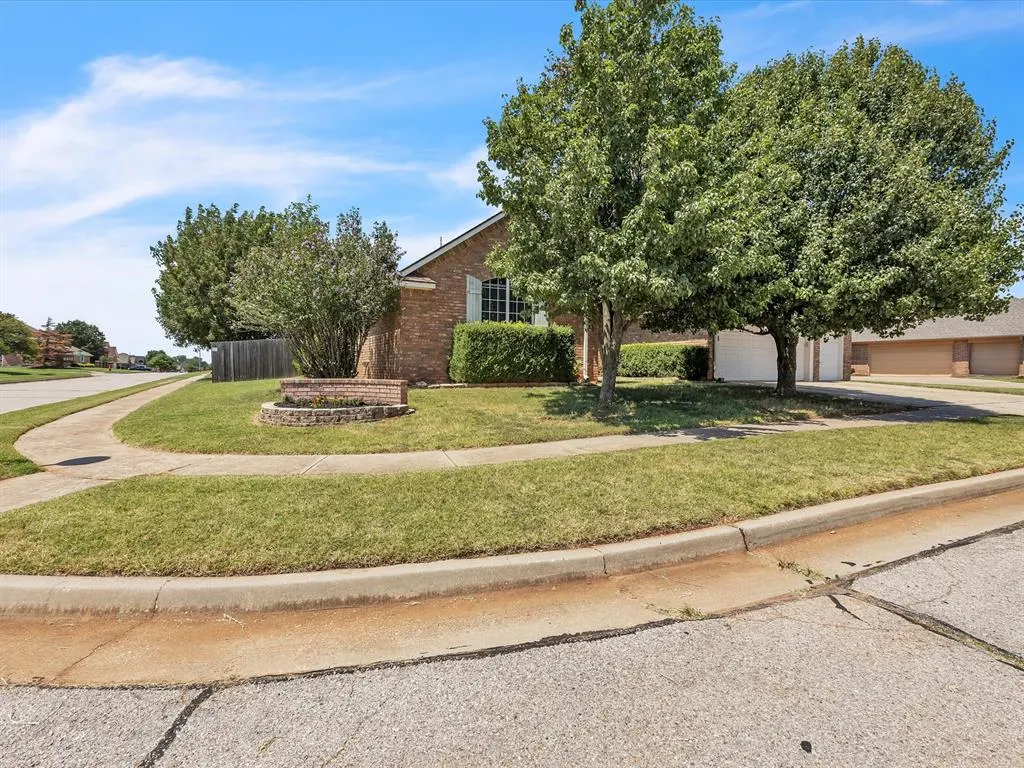 Photo 17 — 2525 Renwick Avenue, Oklahoma City, OK 73128