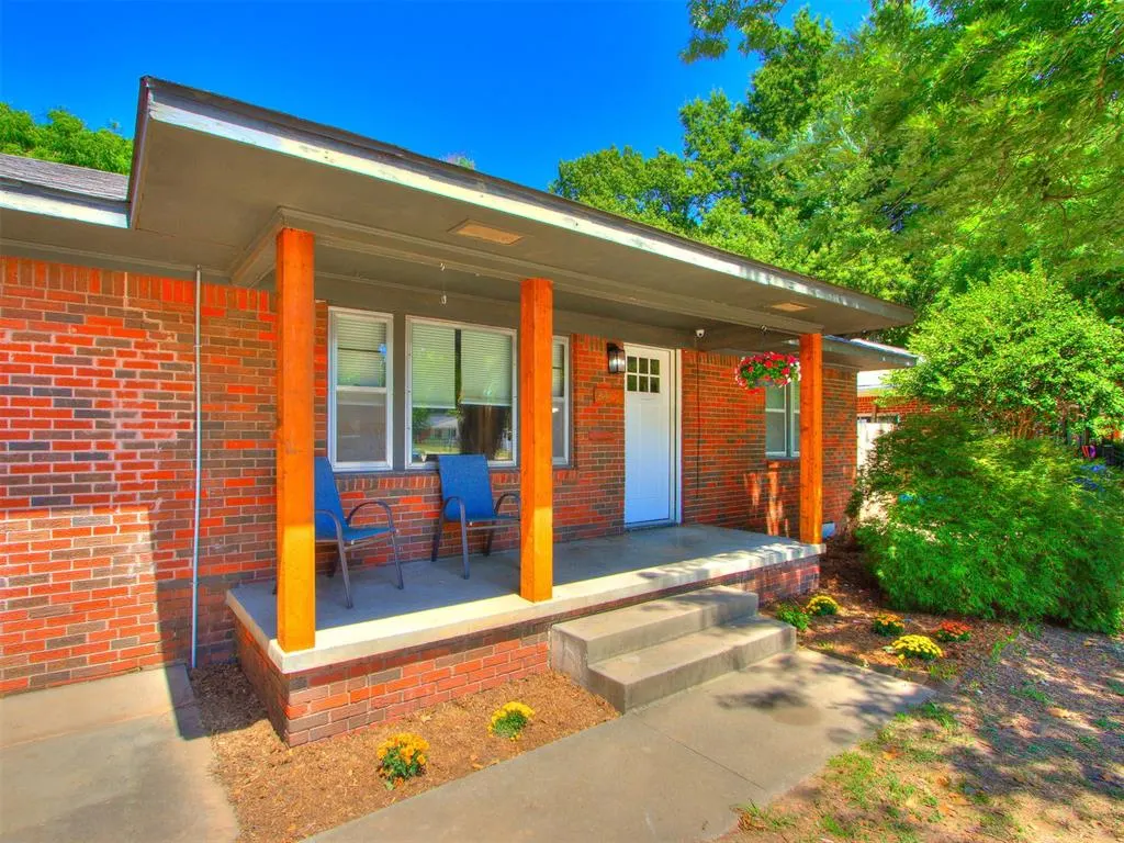 Front exterior — 1527 Camden Way, Norman, OK 73069