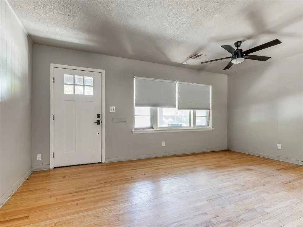 Photo 3 — 1527 Camden Way, Norman, OK 73069