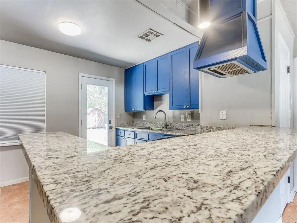 Photo 10 — 1527 Camden Way, Norman, OK 73069