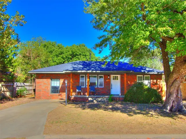 Photo 2 — 1527 Camden Way, Norman, OK 73069