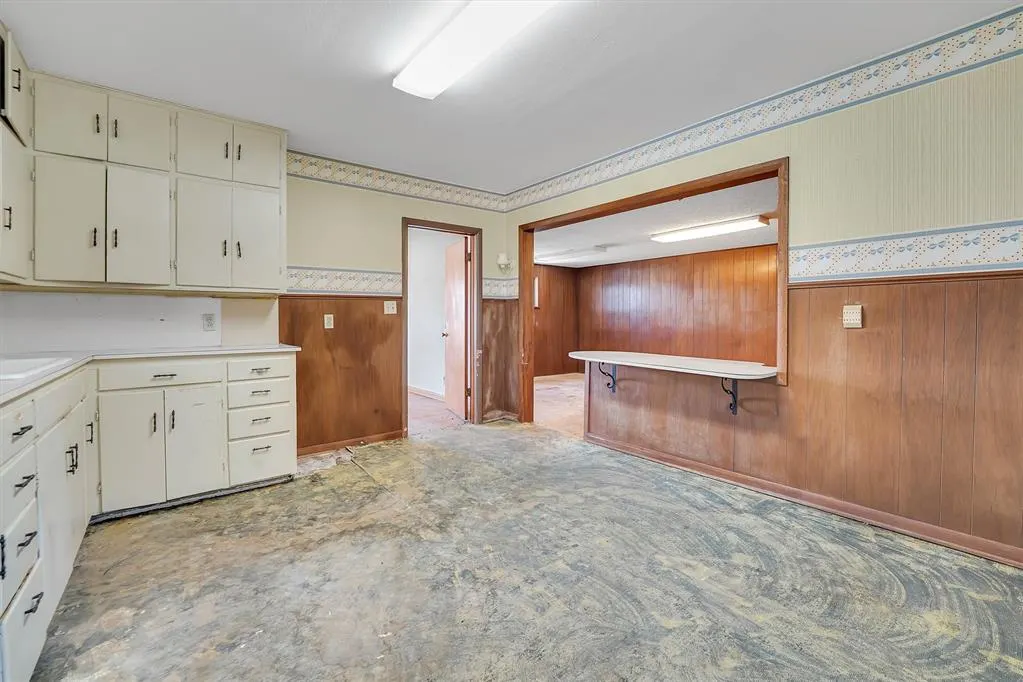 Photo 10 — 119 N Linwood Street, Cordell, OK 73632