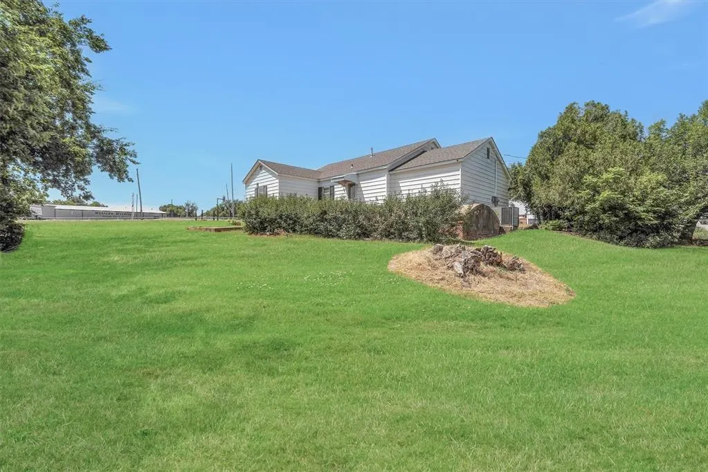 Photo 26 — 119 N Linwood Street, Cordell, OK 73632