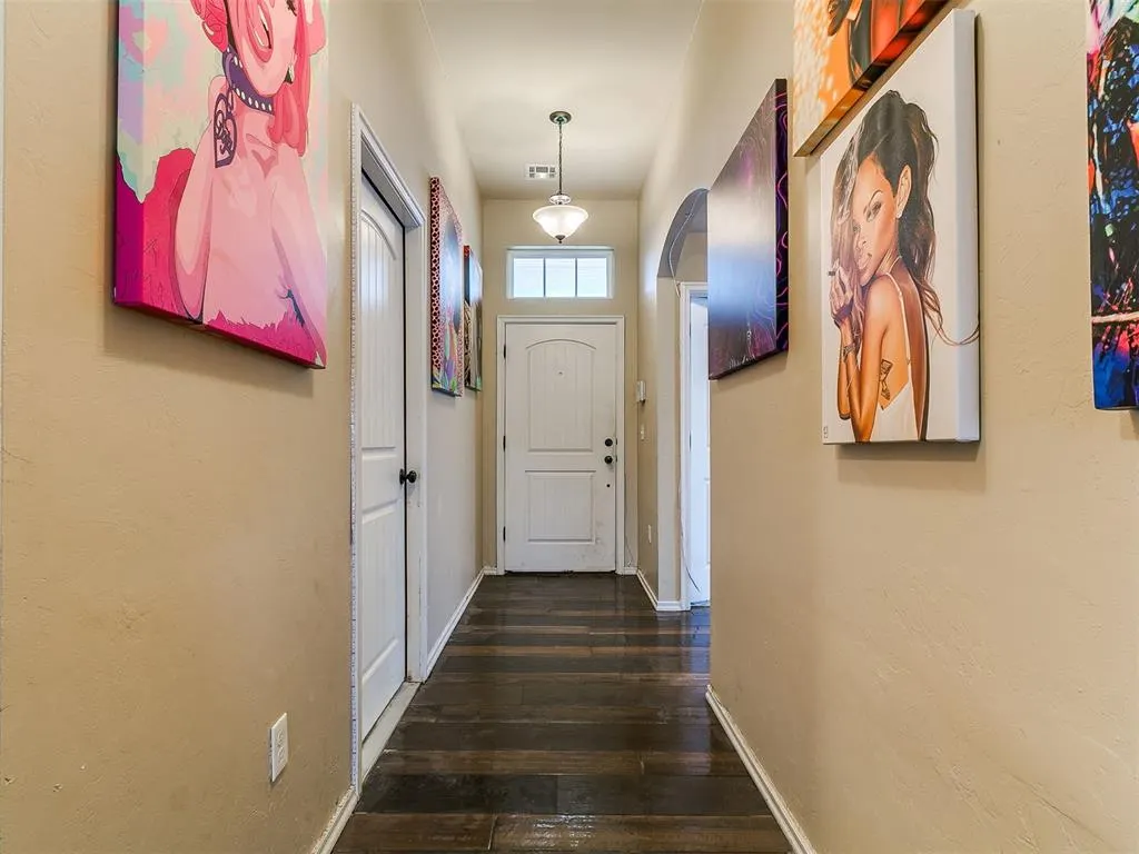 Photo 5 — 5707 Sanabel Court, Oklahoma City, OK 73179
