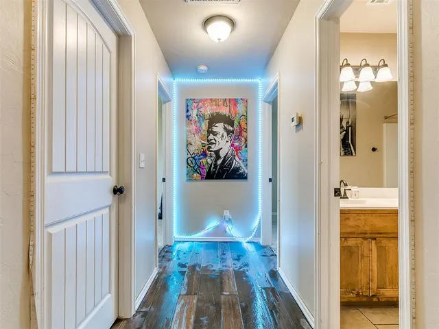 Photo 6 — 5707 Sanabel Court, Oklahoma City, OK 73179