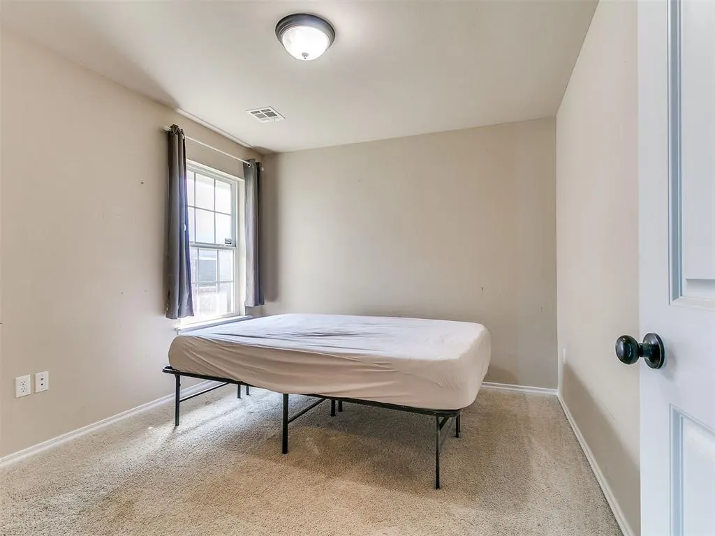 Photo 9 — 5707 Sanabel Court, Oklahoma City, OK 73179