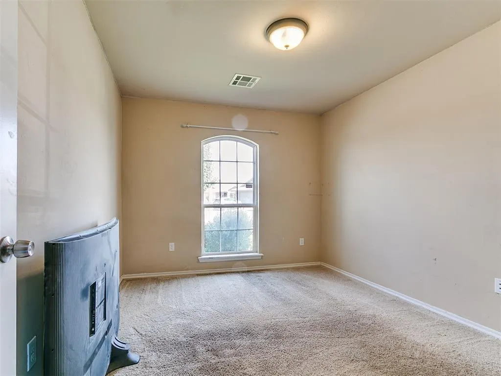 Photo 11 — 5707 Sanabel Court, Oklahoma City, OK 73179