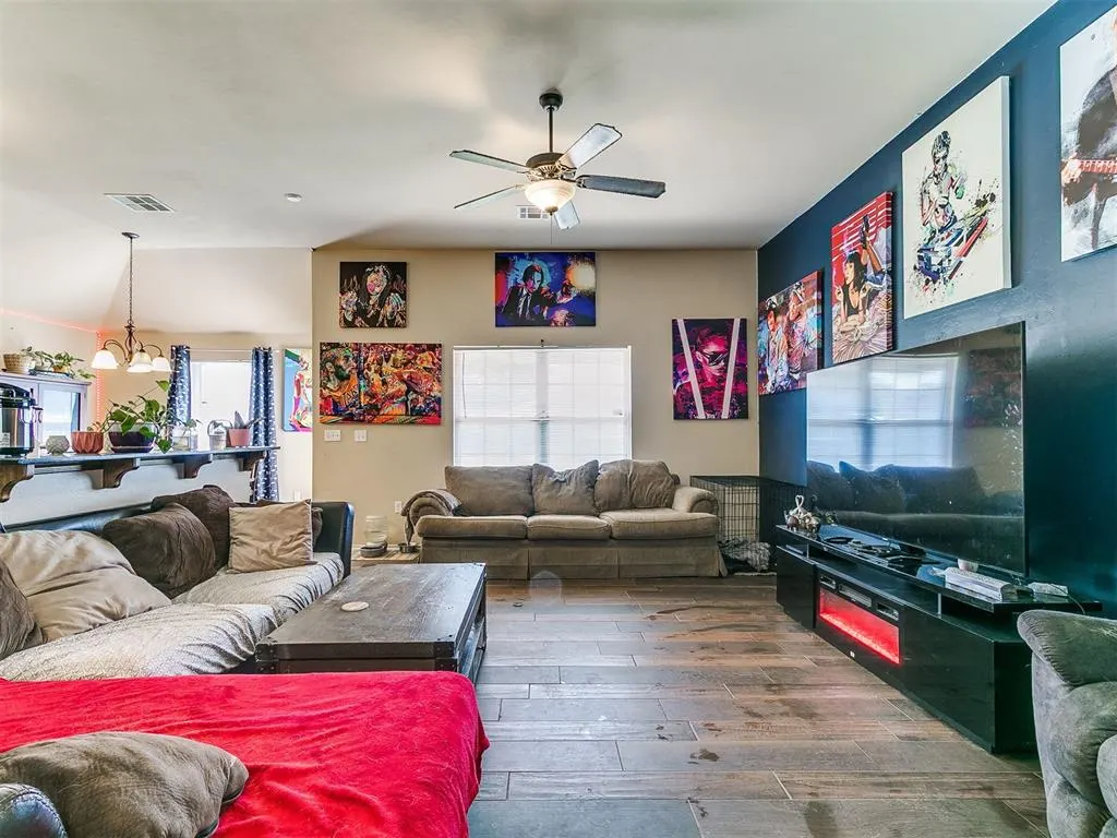 Photo 16 — 5707 Sanabel Court, Oklahoma City, OK 73179