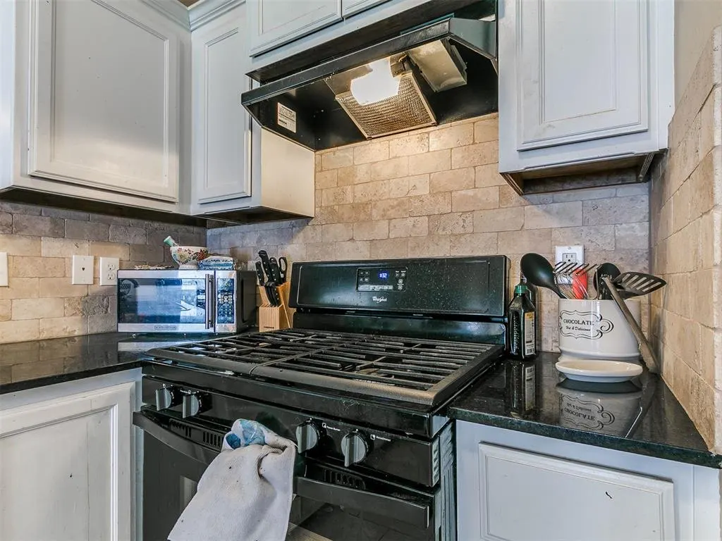 Photo 24 — 5707 Sanabel Court, Oklahoma City, OK 73179
