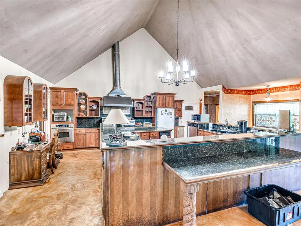 Photo 20 — 24913 E Waterloo Road, Luther, OK 73054