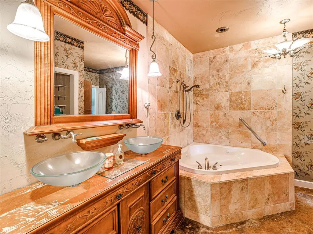Photo 32 — 24913 E Waterloo Road, Luther, OK 73054