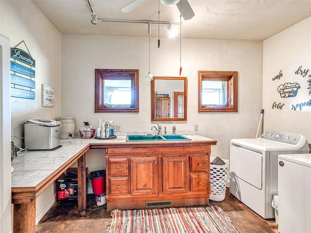 Photo 37 — 24913 E Waterloo Road, Luther, OK 73054