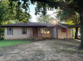 Sold home at 512 N Ford Avenue