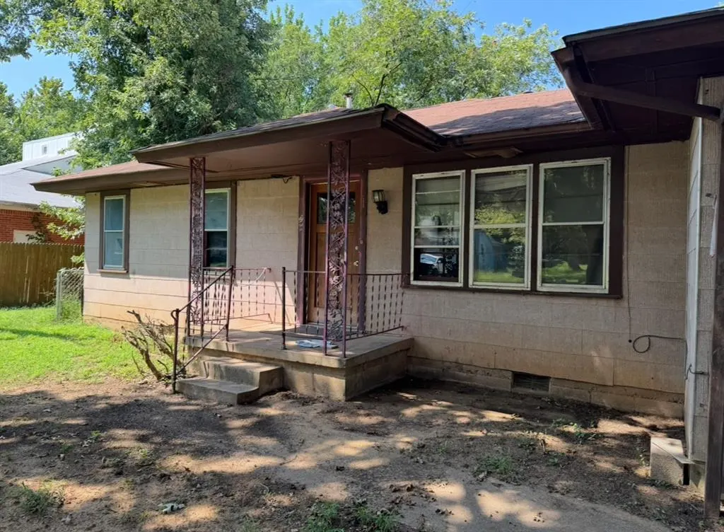 Photo 3 — 512 N Ford Avenue, Stroud, OK 74079