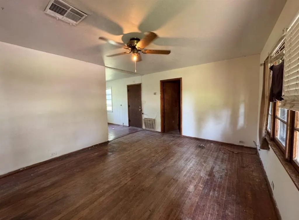 Photo 4 — 512 N Ford Avenue, Stroud, OK 74079