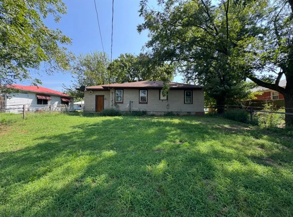 Photo 15 — 512 N Ford Avenue, Stroud, OK 74079