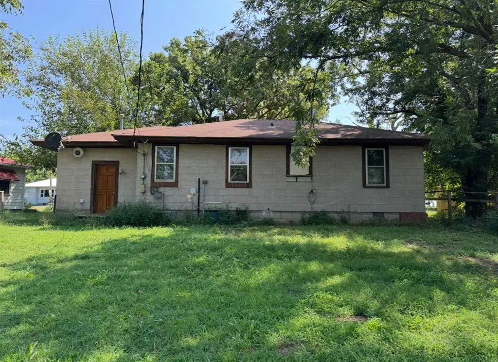 Photo 16 — 512 N Ford Avenue, Stroud, OK 74079