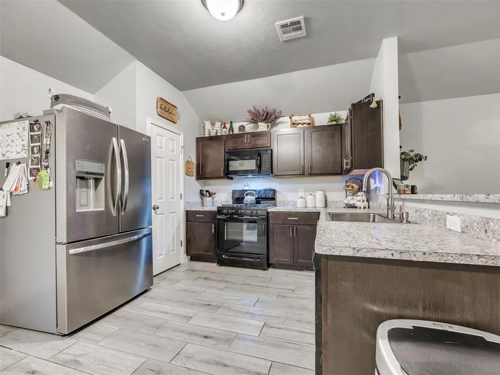 Photo 15 — 1900 Mason Lane, Oklahoma City, OK 73127