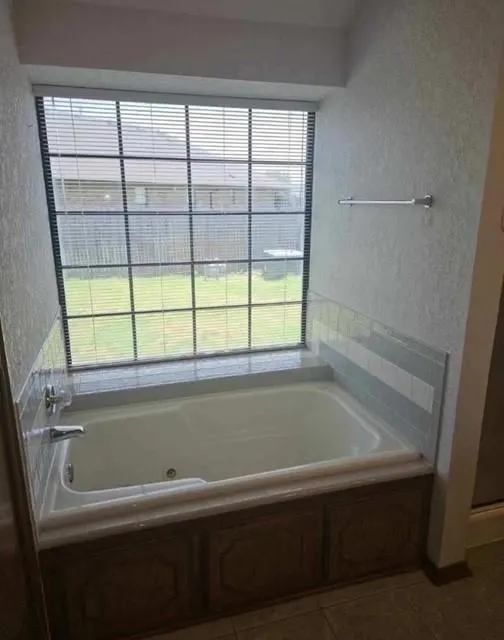 Photo 7 — 9312 Maybrook Drive, Oklahoma City, OK 73159