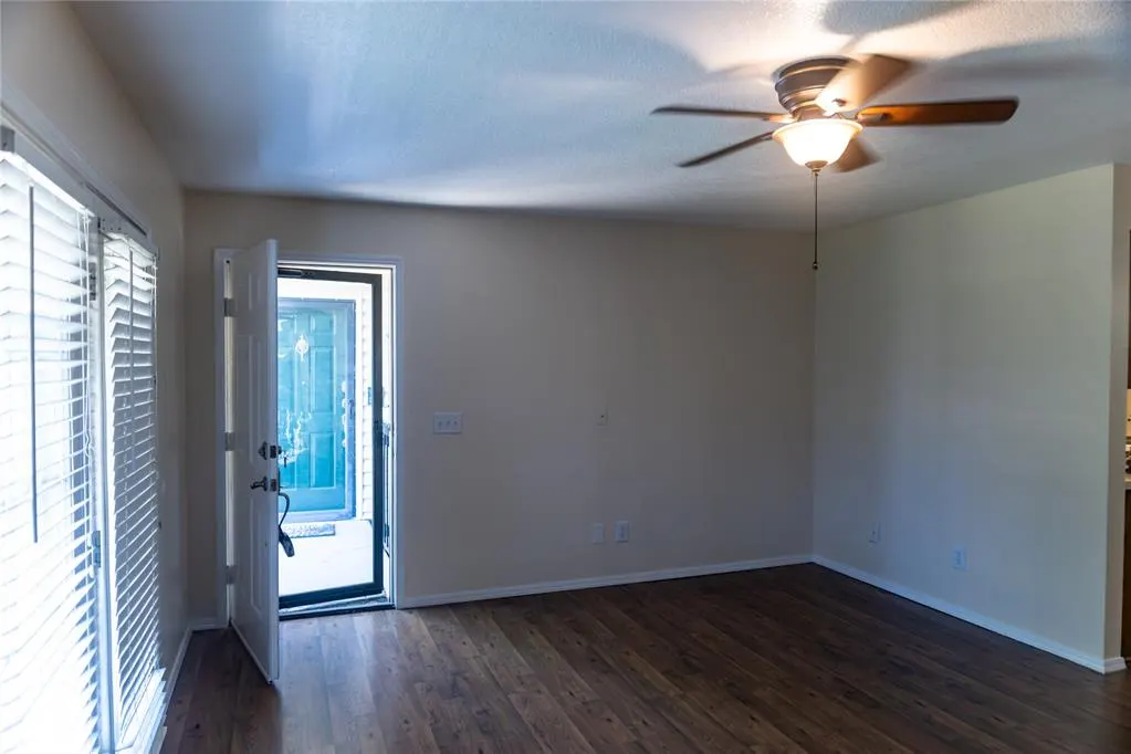 Photo 11 — 4400 Hemingway Drive 245, Oklahoma City, OK 73118