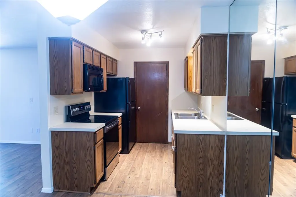 Photo 14 — 4400 Hemingway Drive 245, Oklahoma City, OK 73118