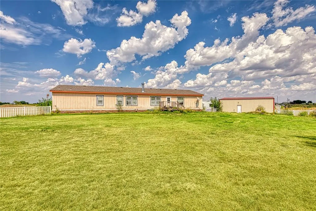Photo 19 — 21238 Highway 73, Foss Lake, OK 73647