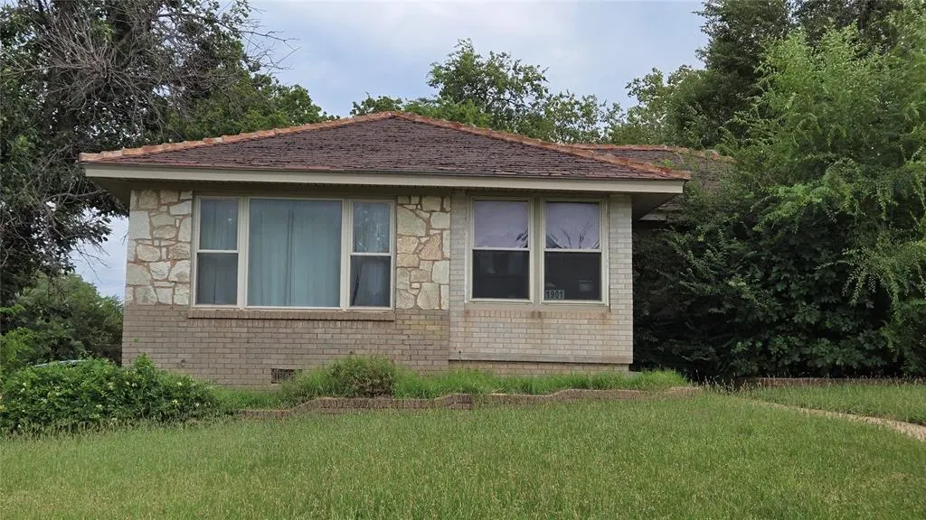 Front exterior — 1901 NE 28th Street, Oklahoma City, OK 73111