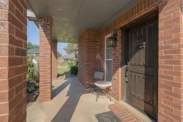 Photo 2 — 1821 Zion Place, Edmond, OK 73003