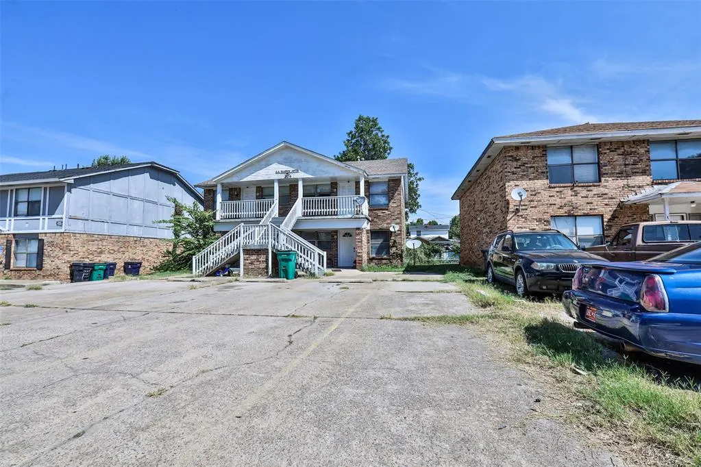 Photo 2 — 109 SE 42nd Street, Oklahoma City, OK 73129