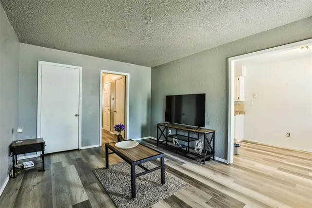 Photo 5 — 109 SE 42nd Street, Oklahoma City, OK 73129