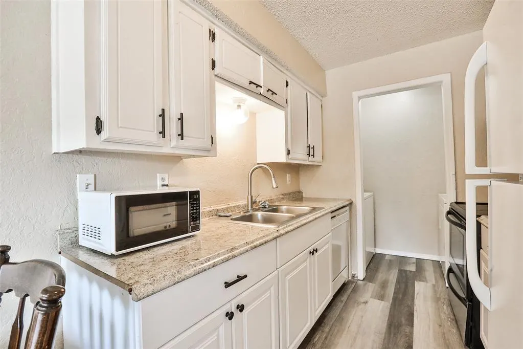 Photo 9 — 109 SE 42nd Street, Oklahoma City, OK 73129