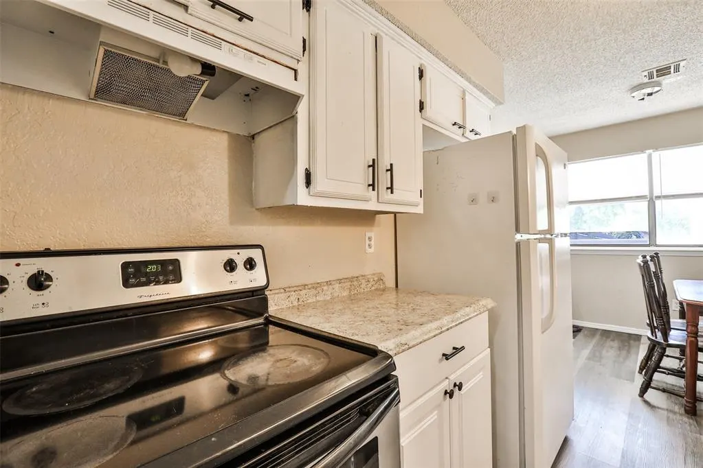 Photo 10 — 109 SE 42nd Street, Oklahoma City, OK 73129