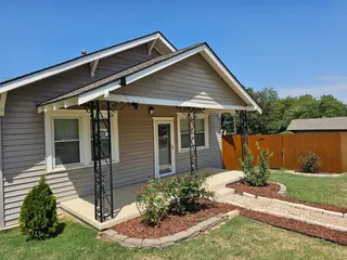 Sold home at 101 N Moore Avenue