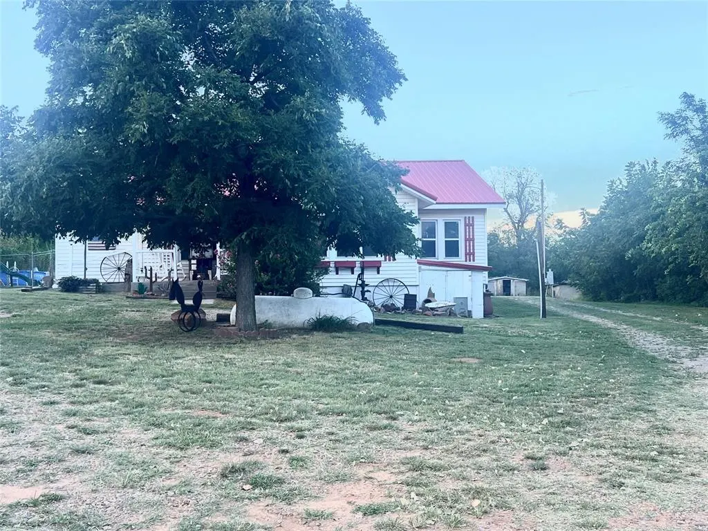 Photo 4 — 13099 County Street 2610, Lookeba, OK 73053