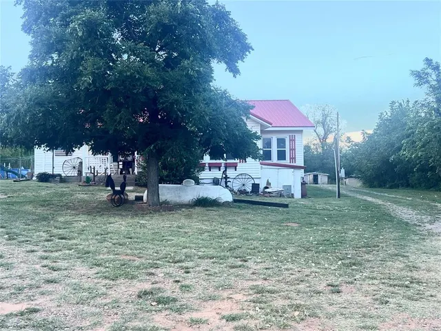 Photo 4 — 13099 County Street 2610, Lookeba, OK 73053