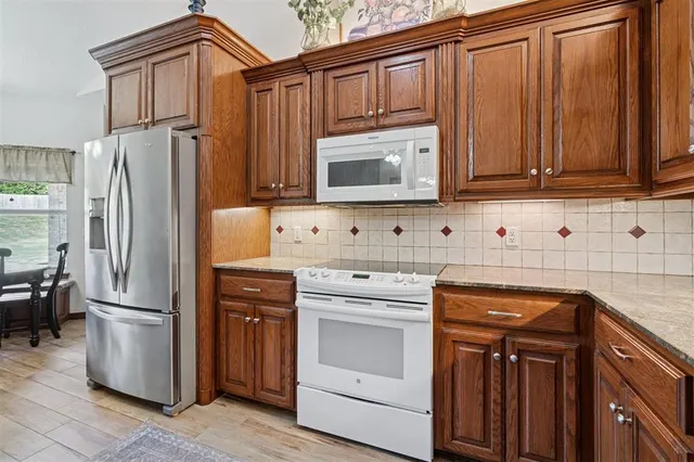 Photo 7 — 3110 Shady Lane Drive, Anadarko, OK 73005