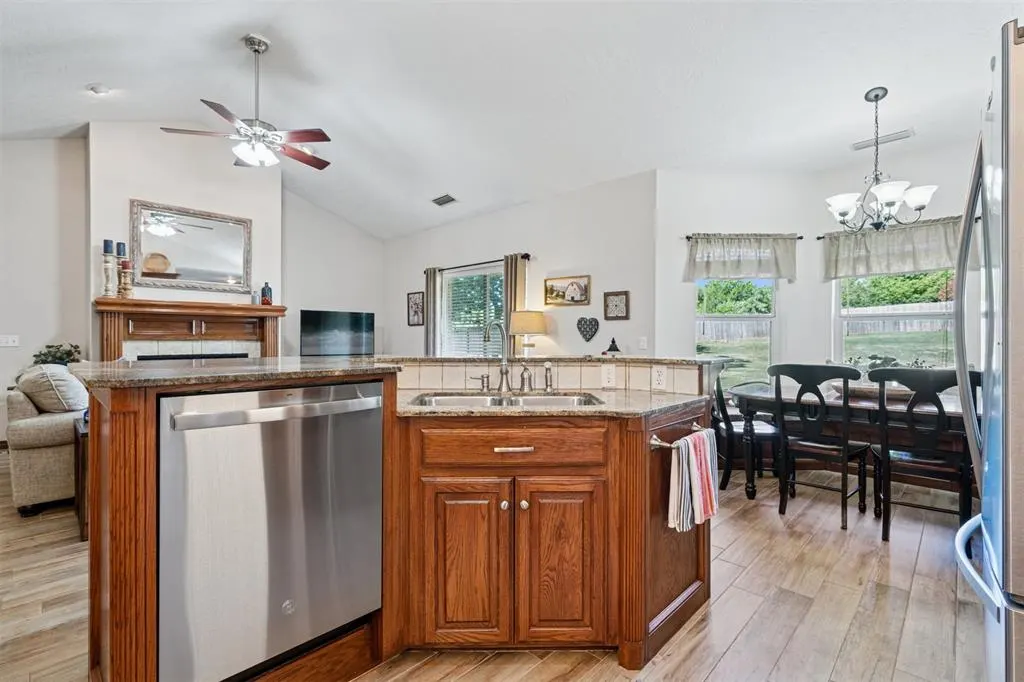 Photo 8 — 3110 Shady Lane Drive, Anadarko, OK 73005