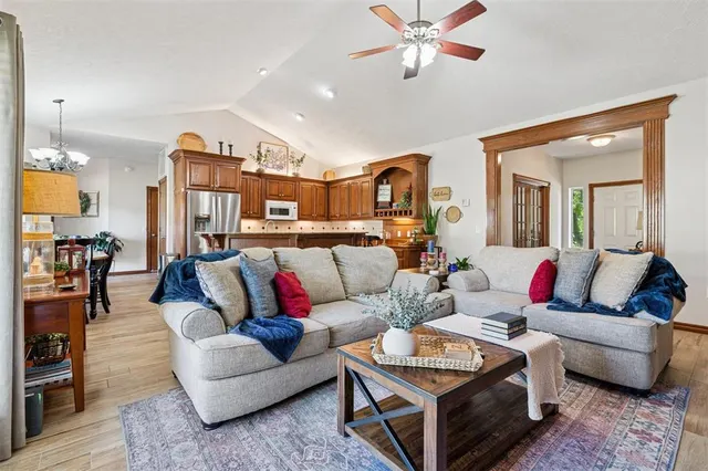 Photo 5 — 3110 Shady Lane Drive, Anadarko, OK 73005