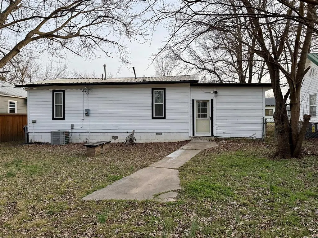Photo 20 — 205 Duffee Avenue, Eufaula, OK 74432