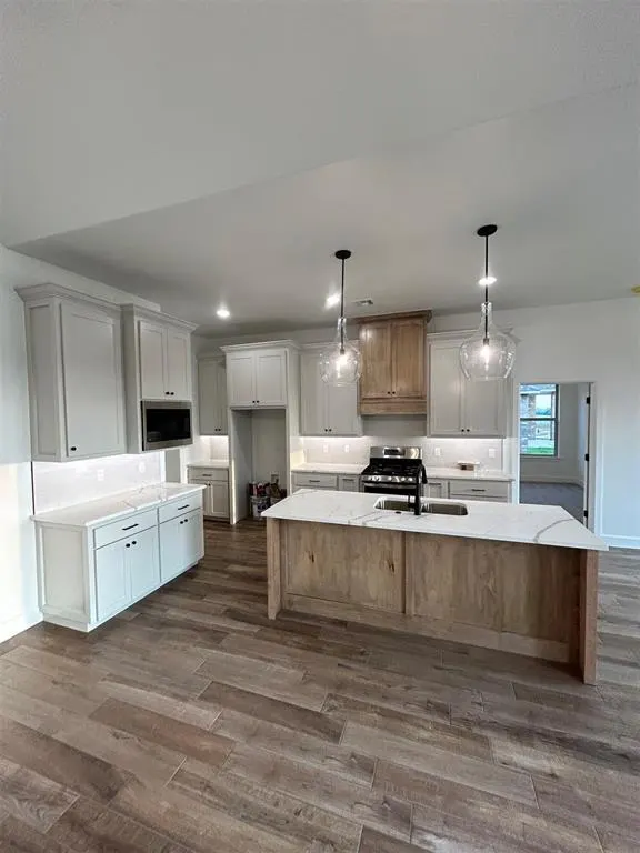 Photo 5 — 806 Manzano Drive, Norman, OK 73071