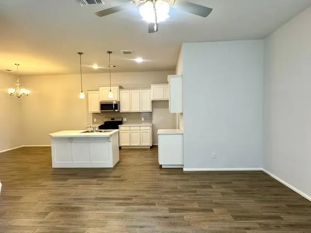 Photo 4 — 2501 Northcreek Lane, Oklahoma City, OK 73128