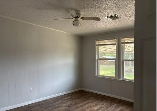 Photo 13 — 235 W Polk Street, Mangum, OK 73554