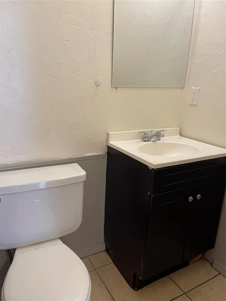 Photo 10 — 852 Greenvale Road, Oklahoma City, OK 73127