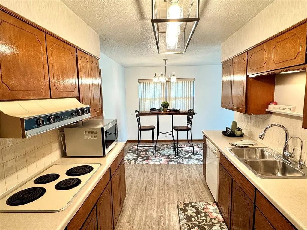 Photo 9 — 2615 S 18th Street, Chickasha, OK 73018