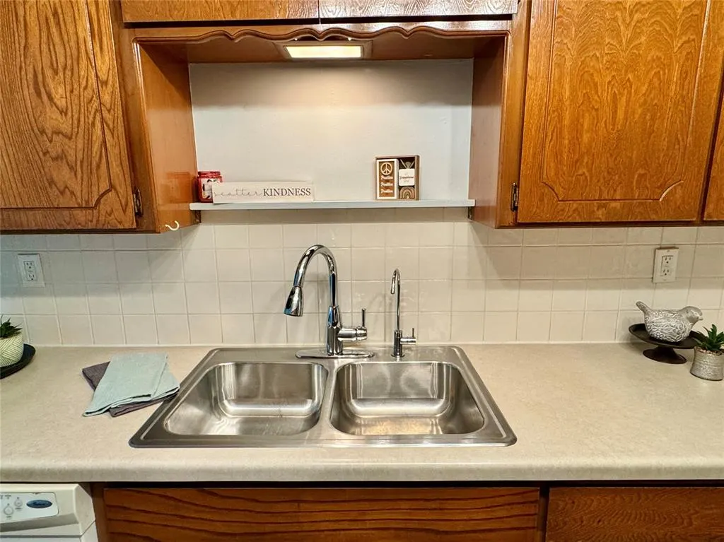 Photo 12 — 2615 S 18th Street, Chickasha, OK 73018