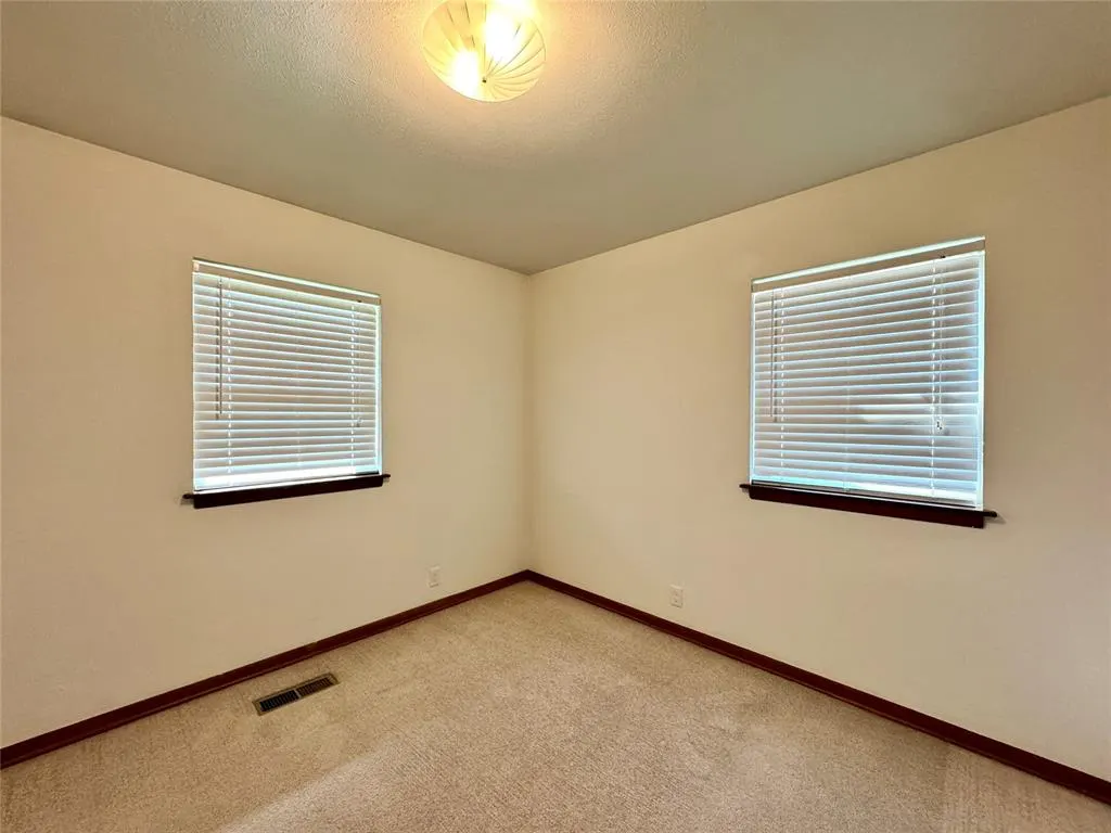 Photo 16 — 2615 S 18th Street, Chickasha, OK 73018